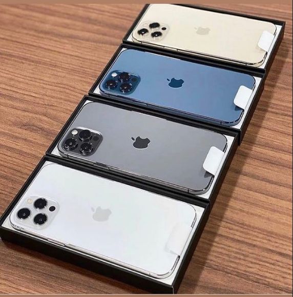 iPhone 12 Pro Max 256GB cũ giá bao nhiêu? Cập nhật giá bán mới nhất, đánh giá hiệu năng, camera, pin và kinh nghiệm chọn mua máy cũ tốt. 2026.Ưu đãi đến Hếu Store.